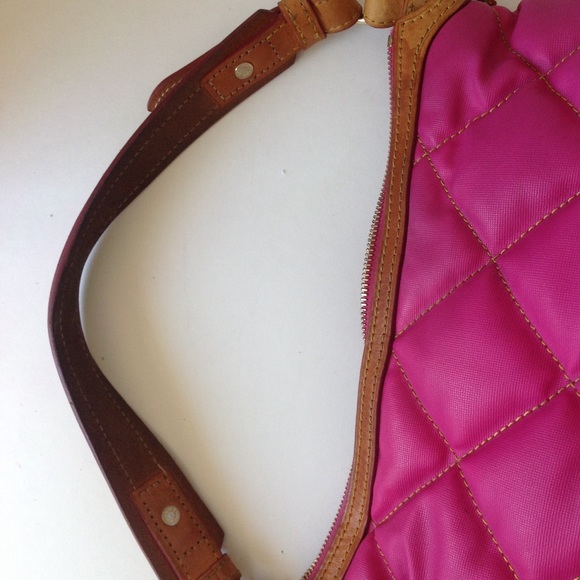 DOONEY & BOURKE QUILTED PURSE - Picture 4 of 7